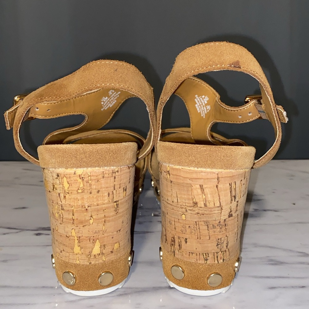 Shoes - Picture 3 of 5